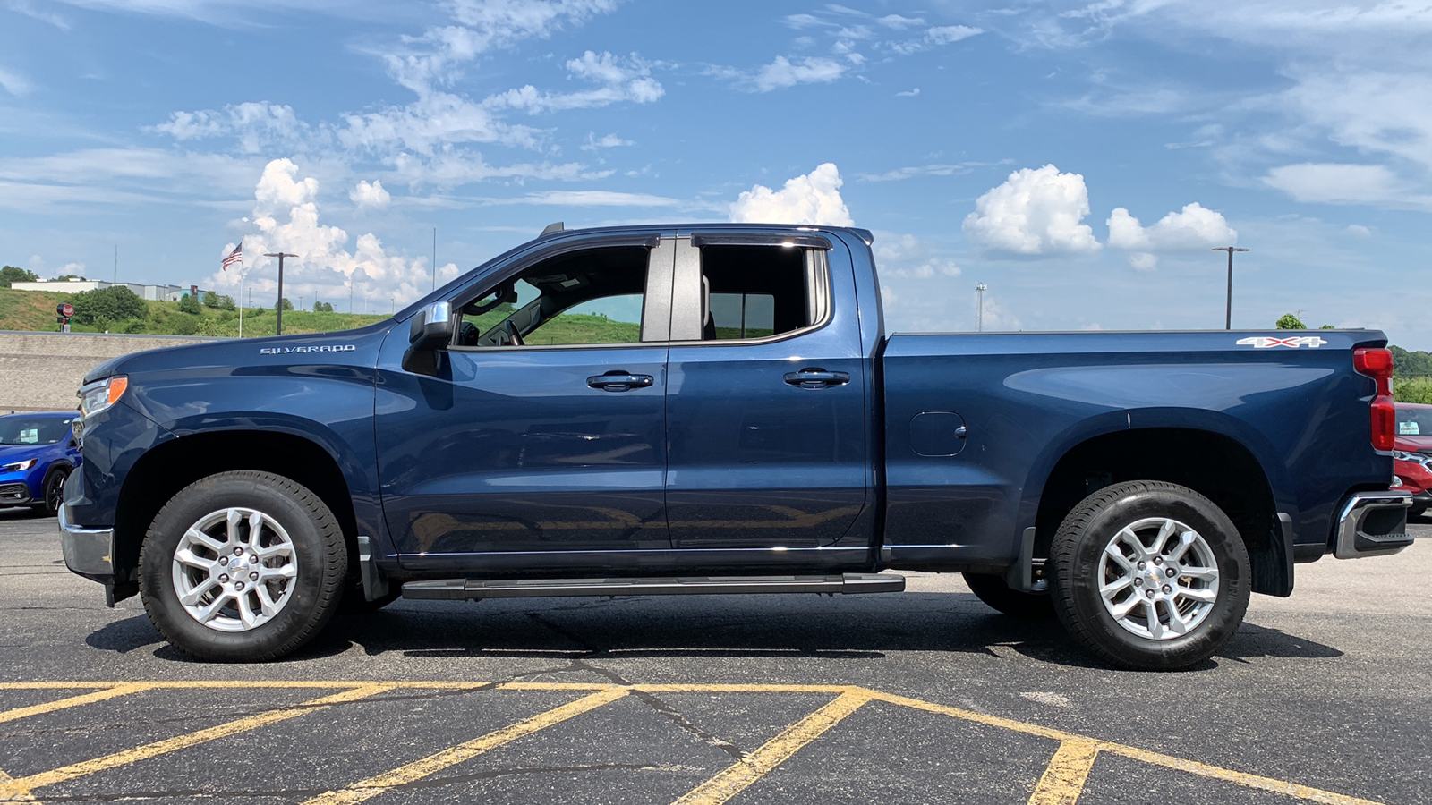 2023 Chevrolet Silverado 1500 LT 4