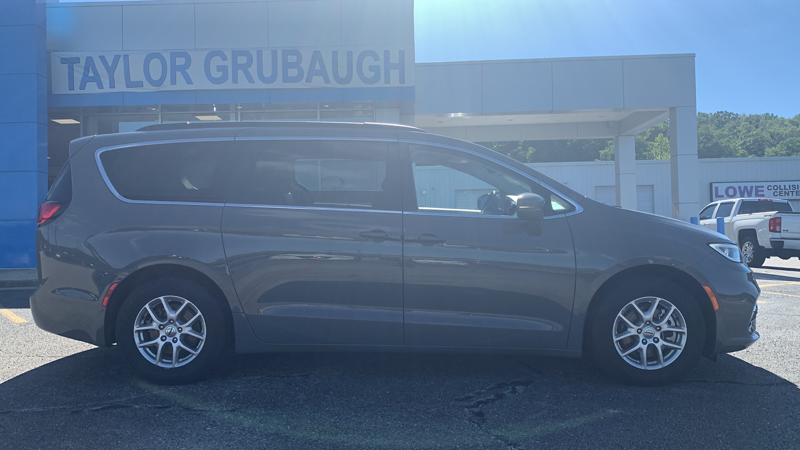 2022 Chrysler Pacifica Touring L 10