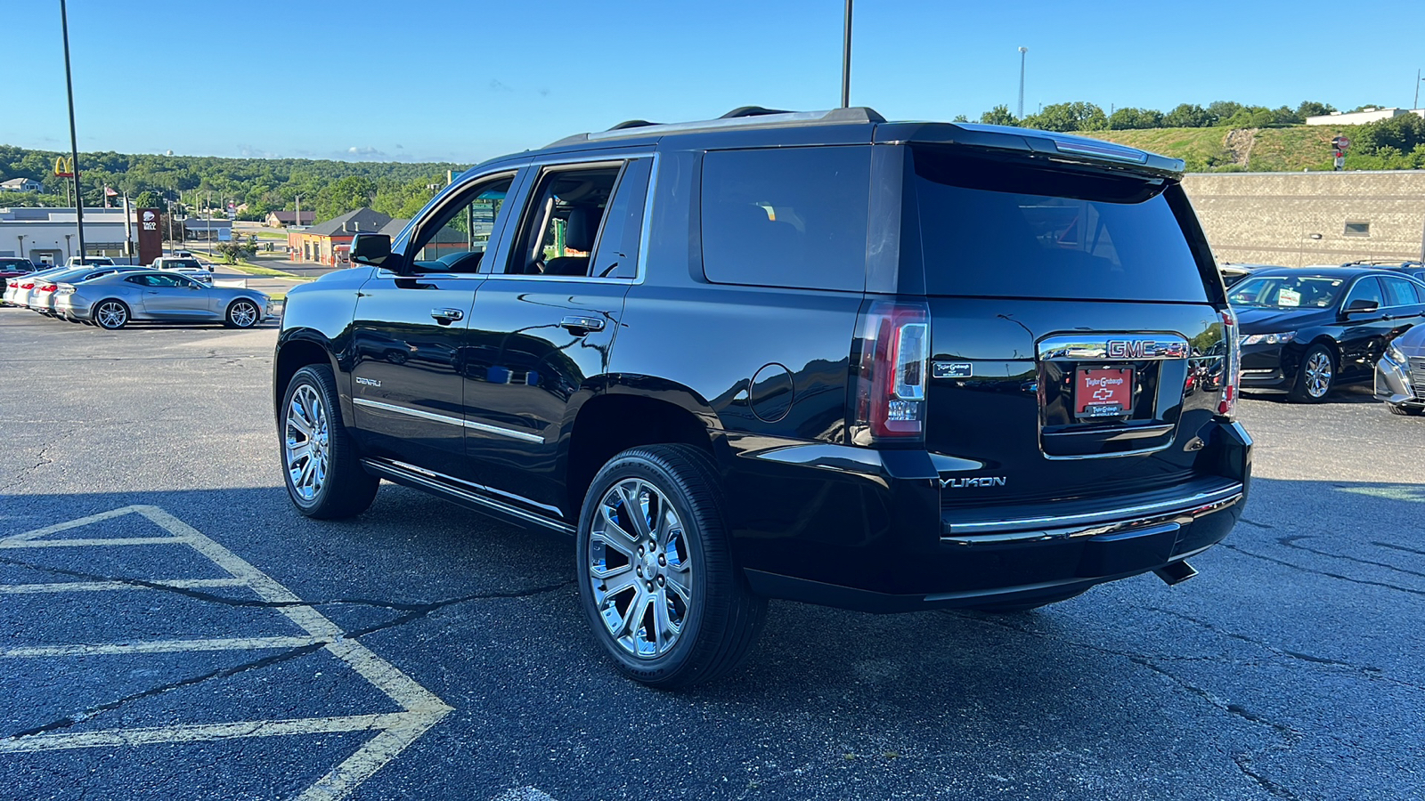 2018 GMC Yukon Denali 6