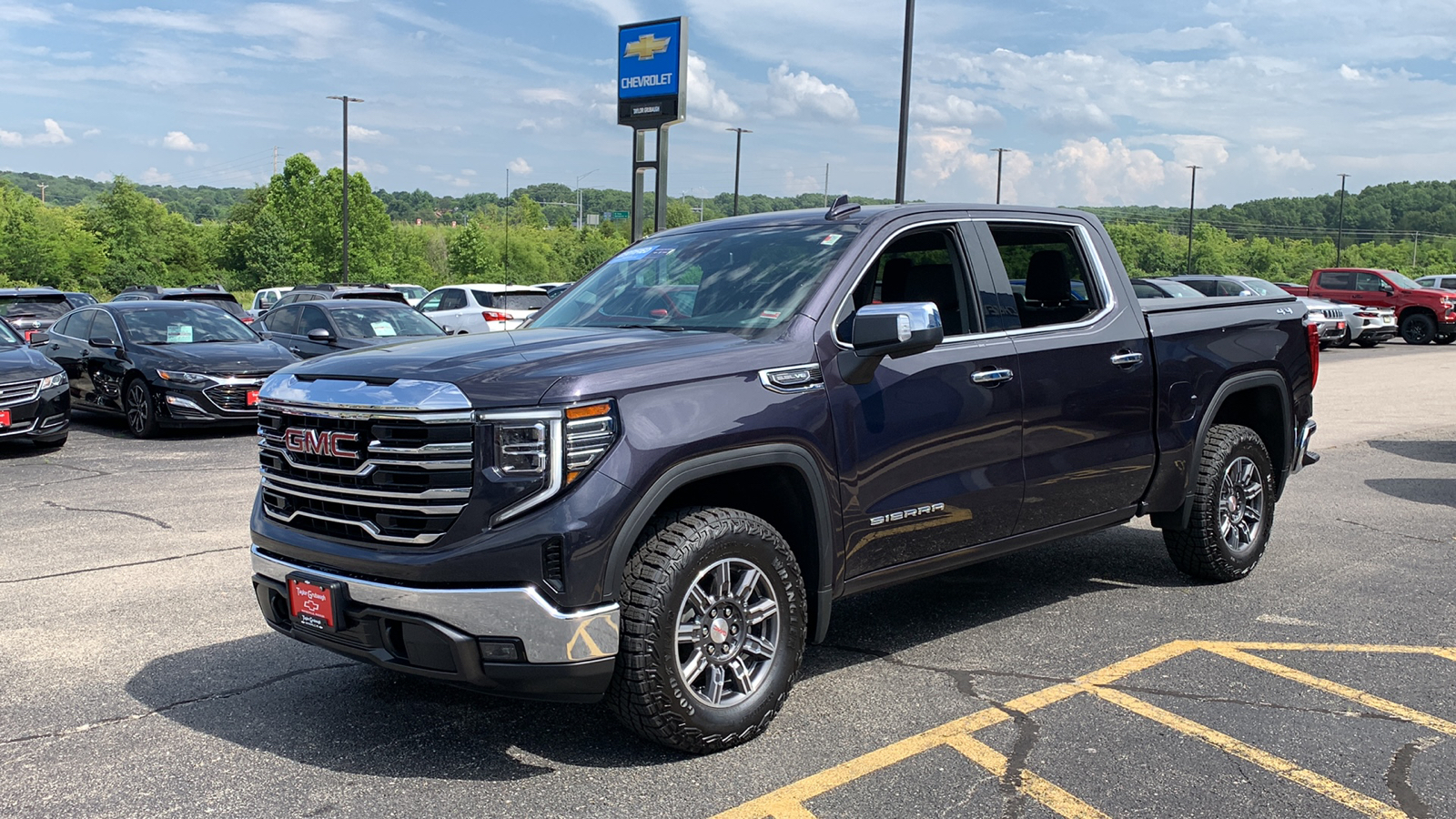 2024 GMC Sierra 1500 SLT 3