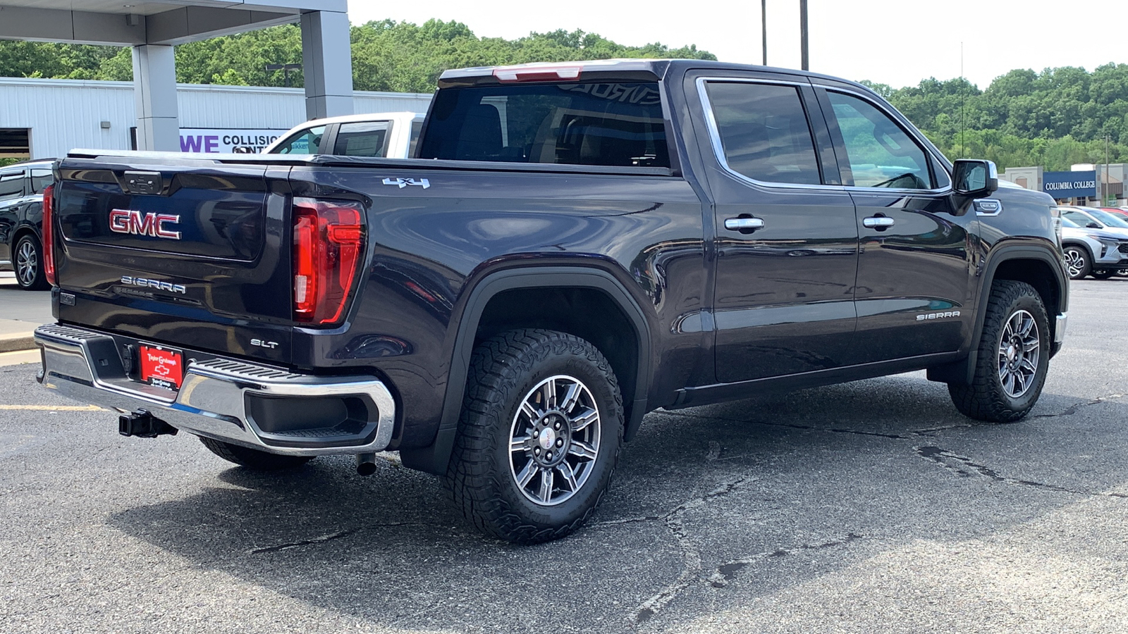 2024 GMC Sierra 1500 SLT 13