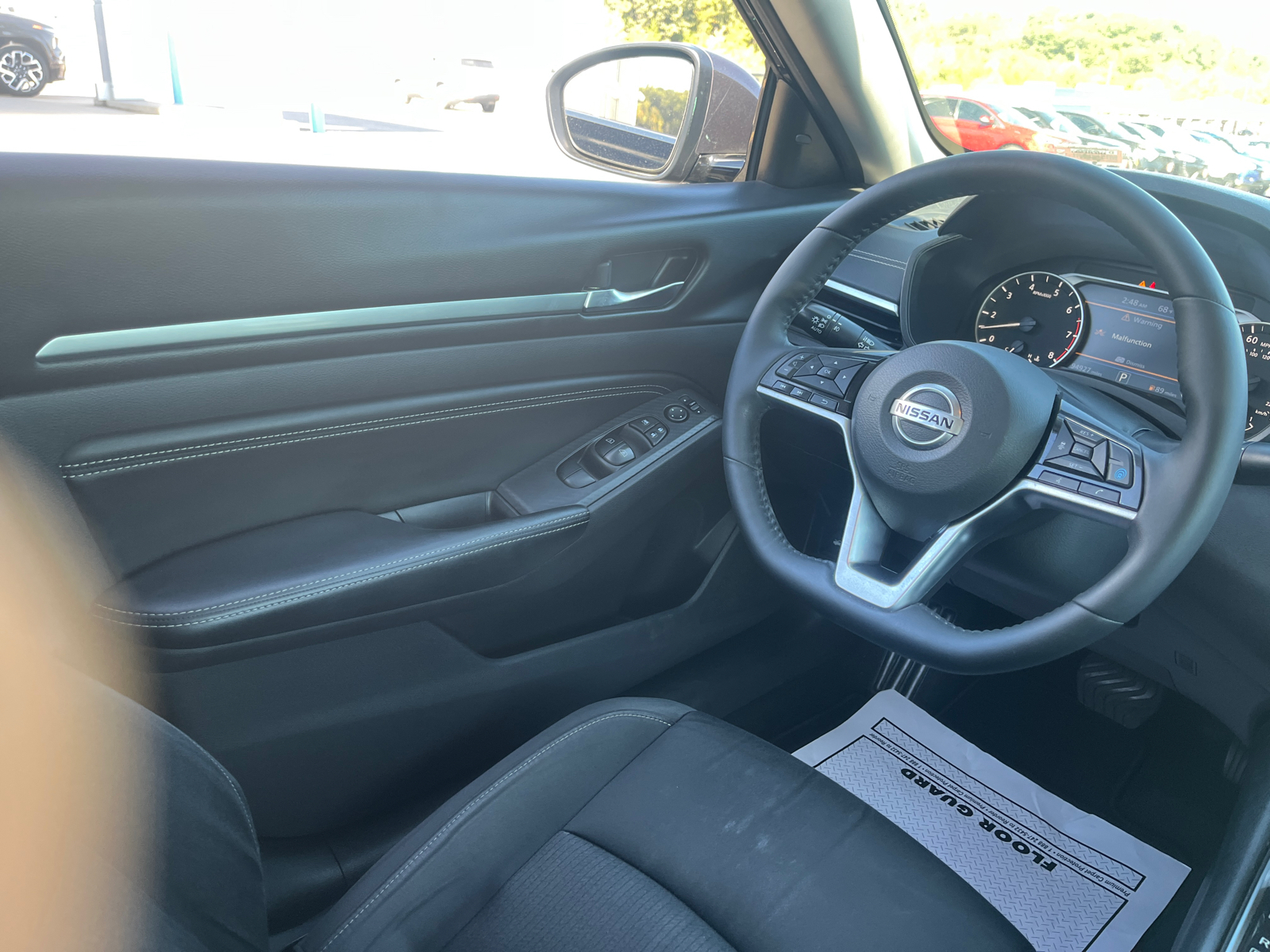 2019 Nissan Altima 2.5 SV 16