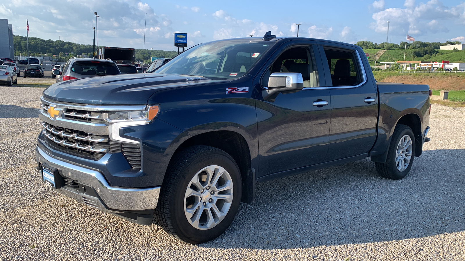 2023 Chevrolet Silverado 1500 LTZ 3