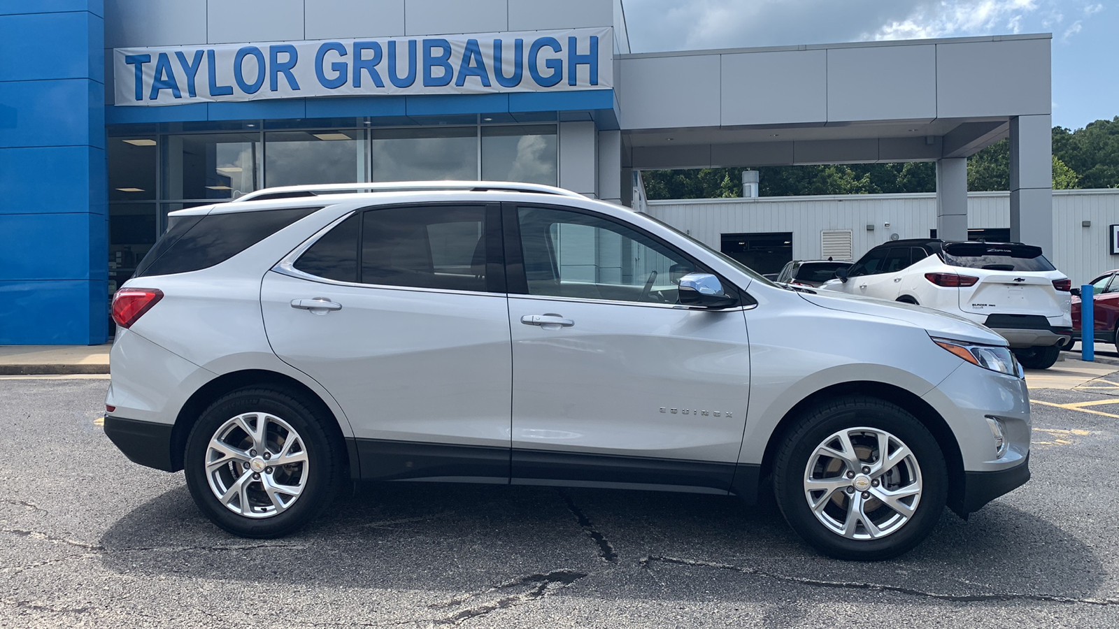 2021 Chevrolet Equinox Premier 13