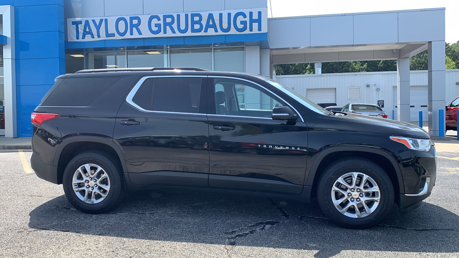 2021 Chevrolet Traverse LT 13