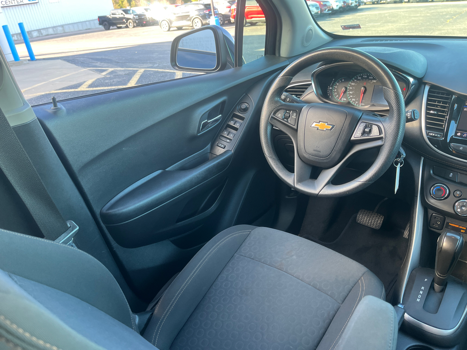 2021 Chevrolet Trax LS 14