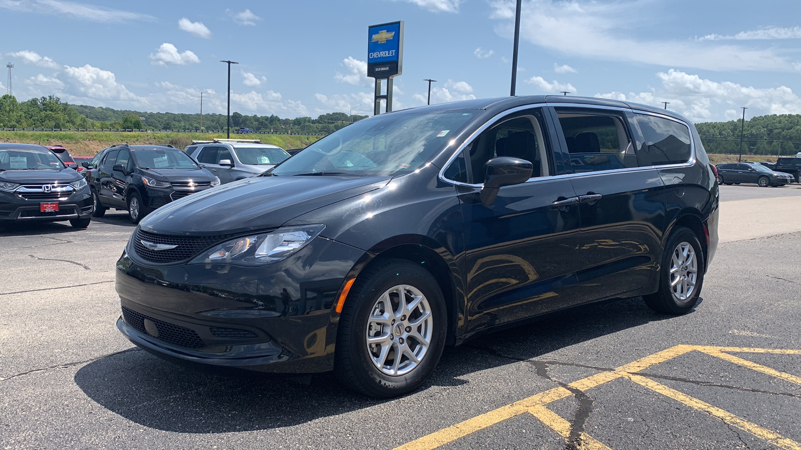 2023 Chrysler Voyager LX 3