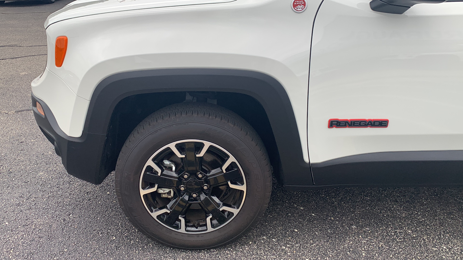 2023 Jeep Renegade Trailhawk 4