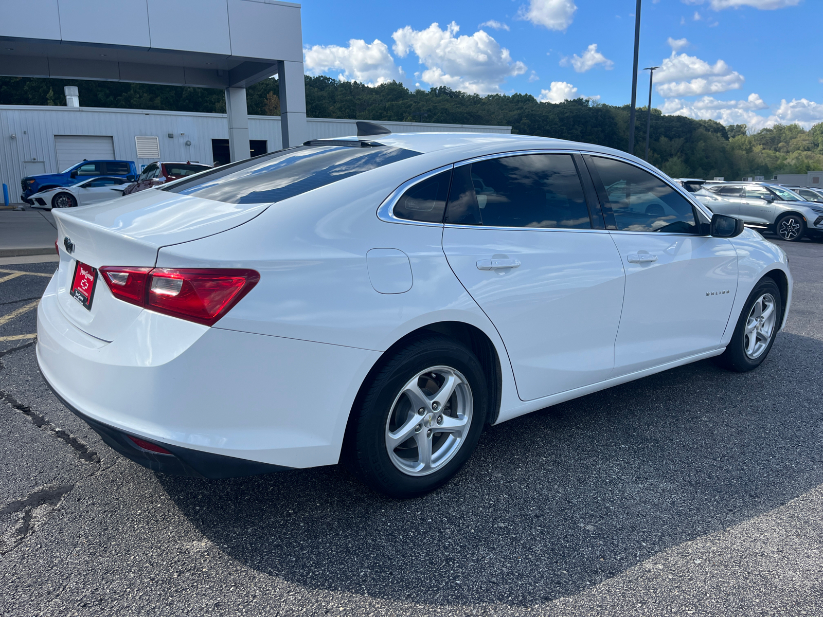 2017 Chevrolet Malibu LS 8