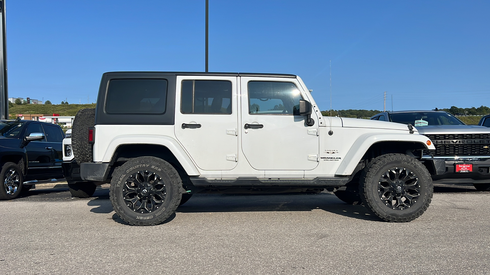 2017 Jeep Wrangler Unlimited Sahara 3