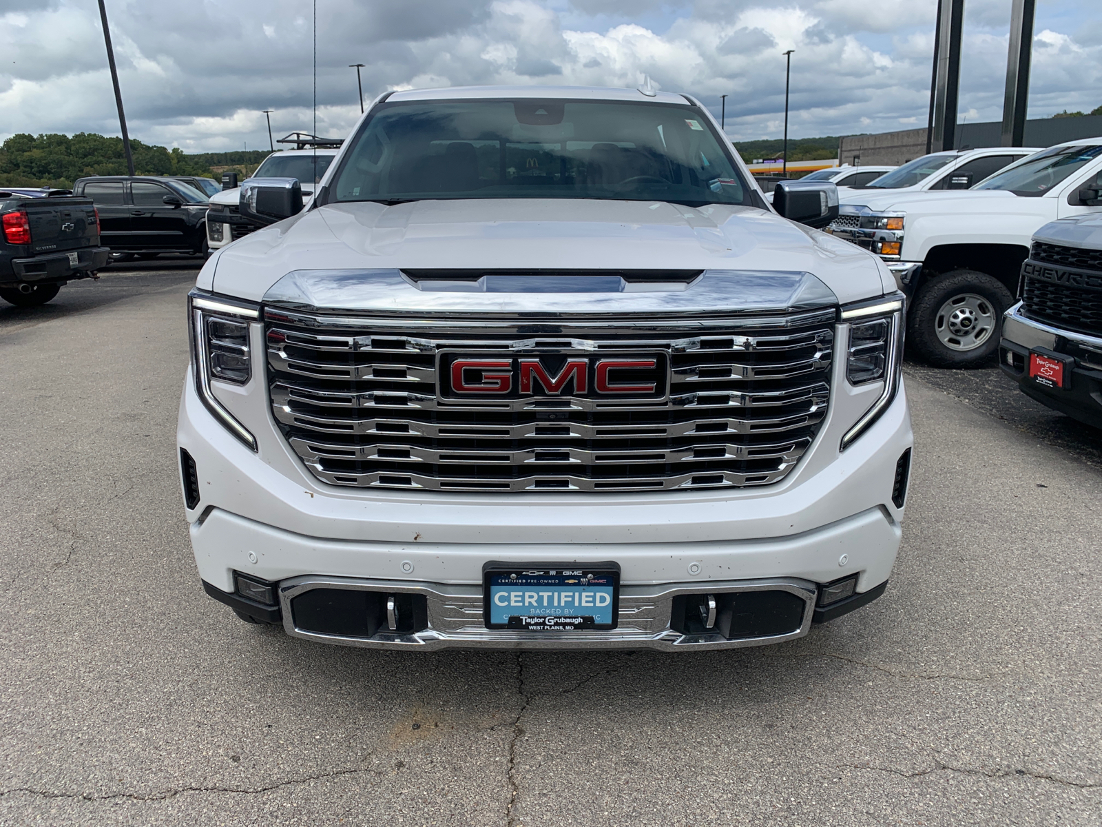 2023 GMC Sierra 1500 Denali 2