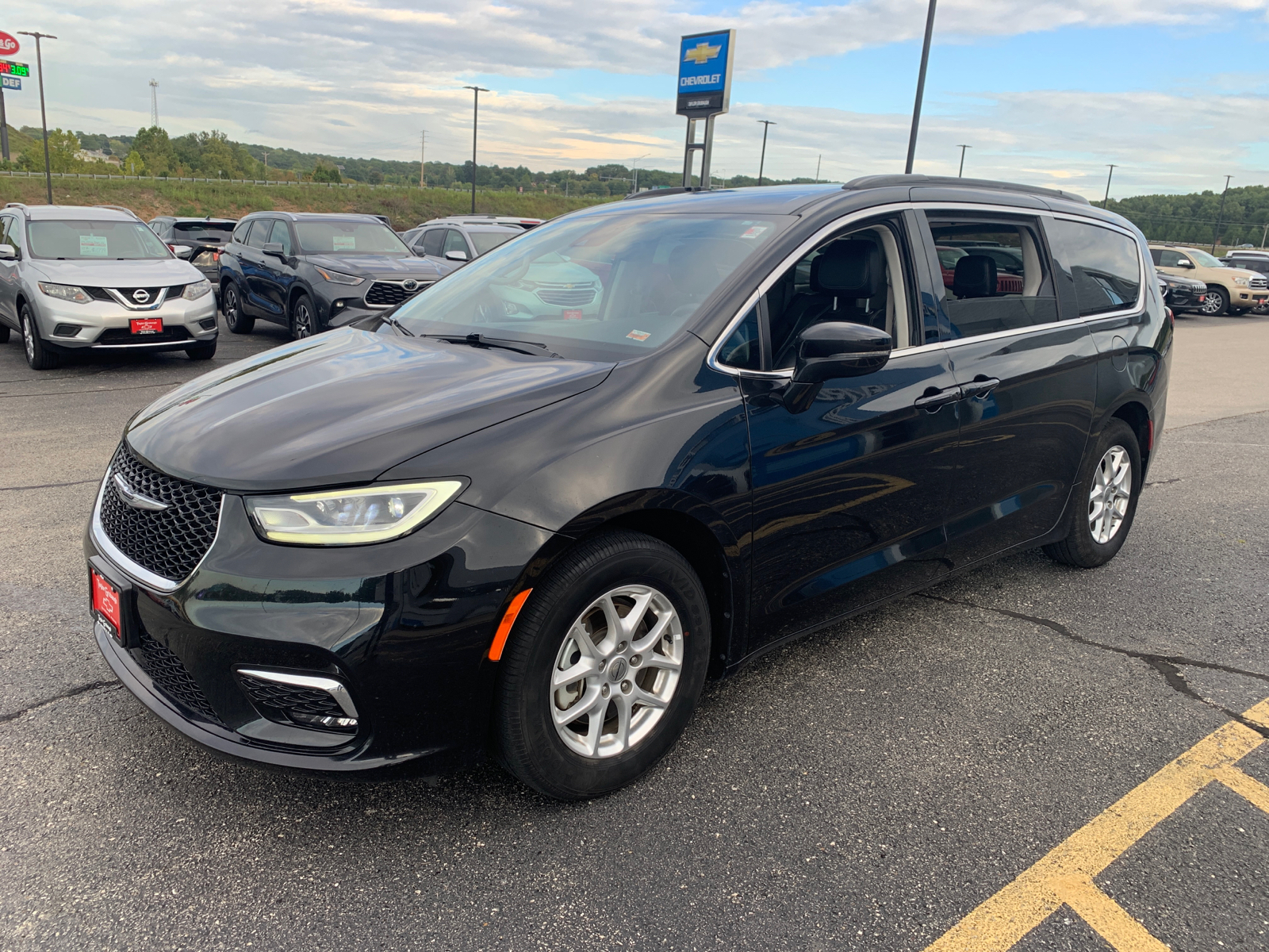 2022 Chrysler Pacifica Touring L 3