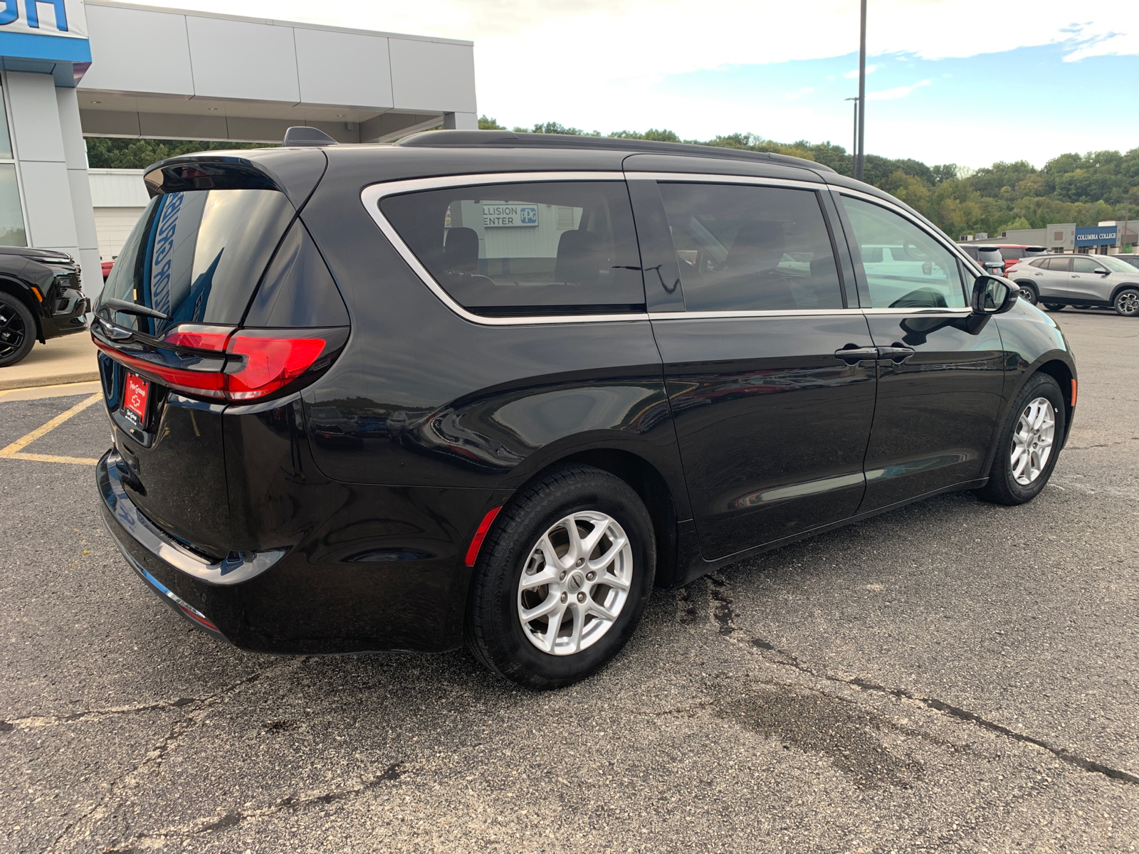 2022 Chrysler Pacifica Touring L 10