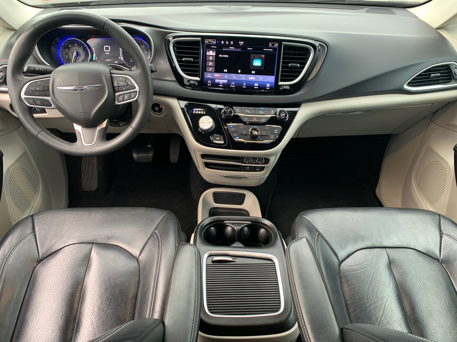 2022 Chrysler Pacifica Touring L 16