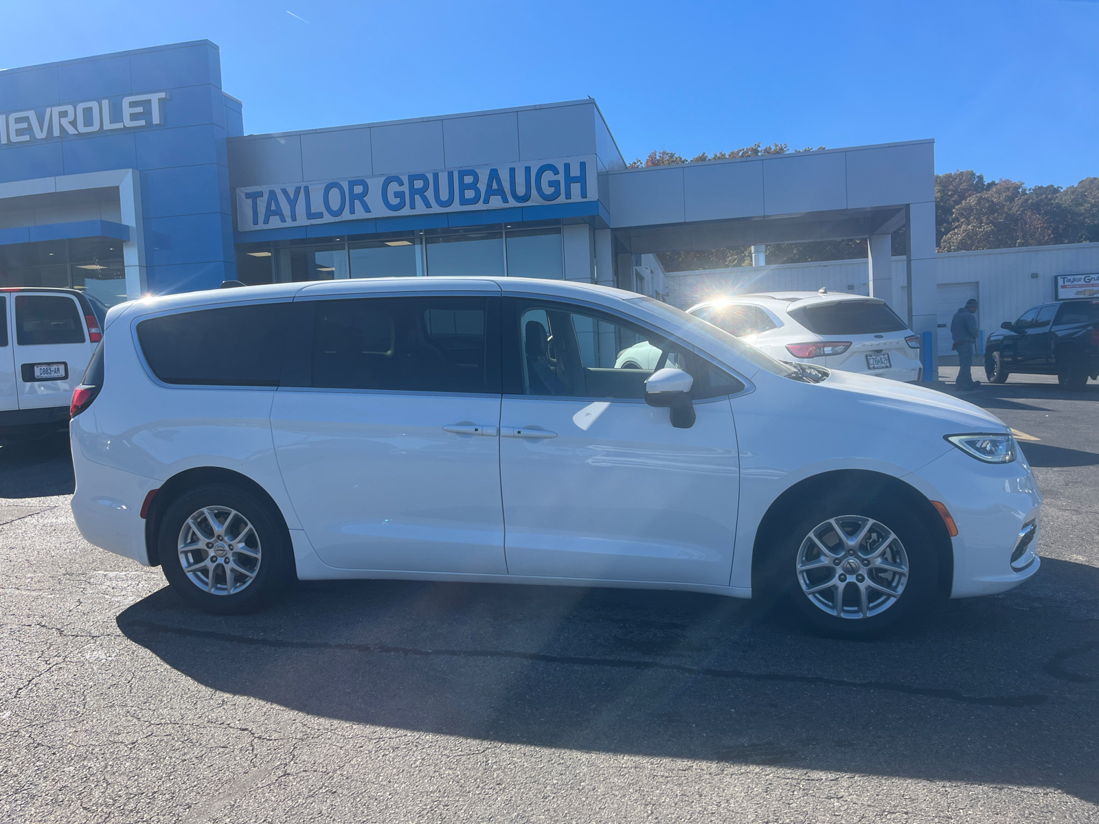 2023 Chrysler Pacifica Touring L 12