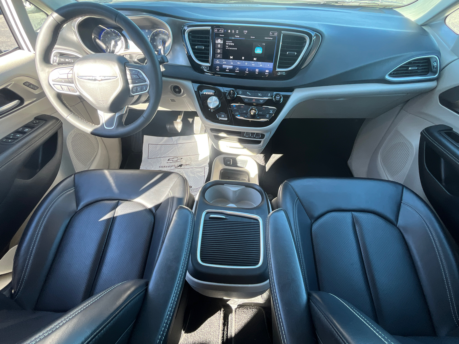 2023 Chrysler Pacifica Touring L 16