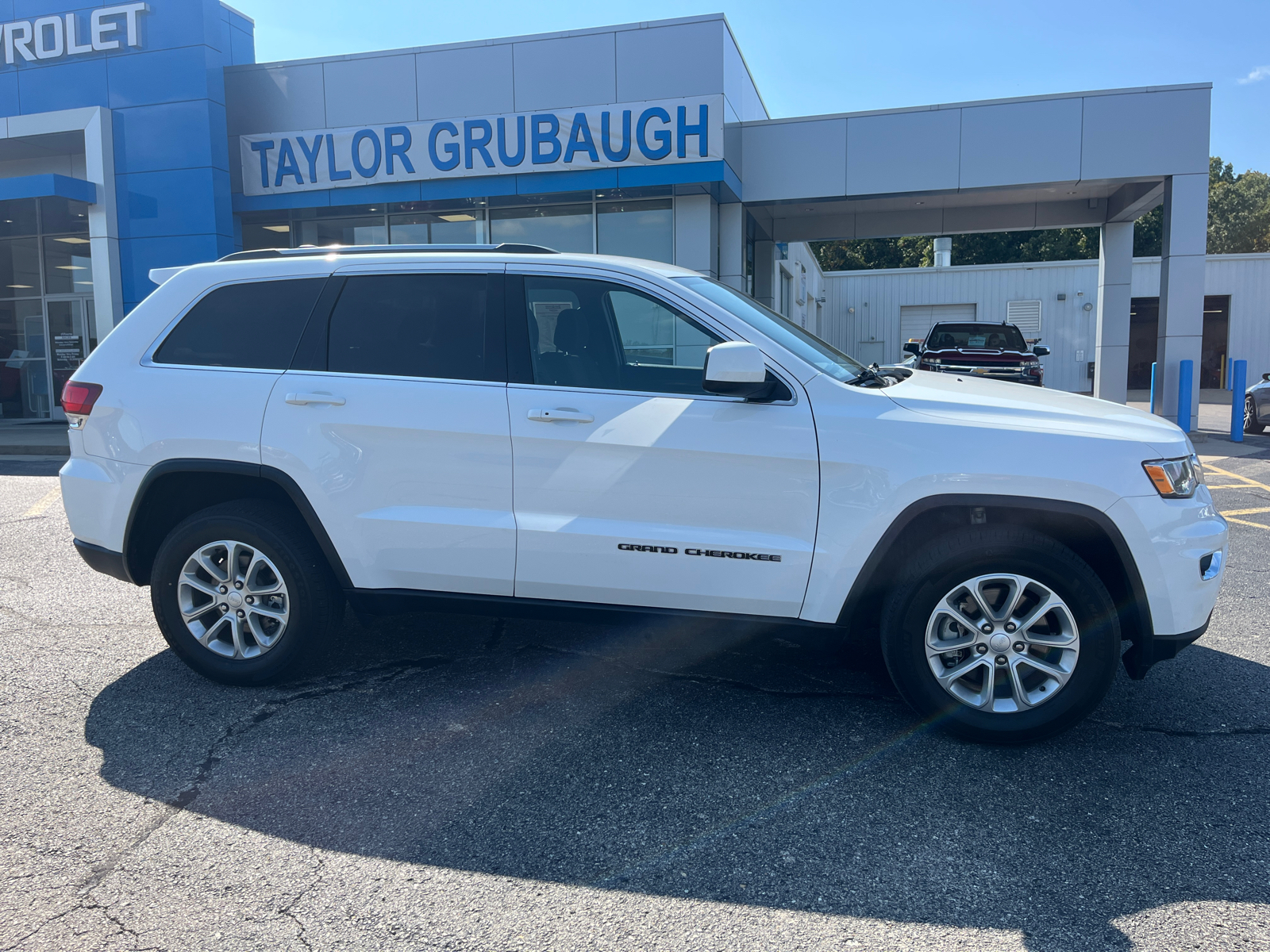 2021 Jeep Grand Cherokee Laredo E 12