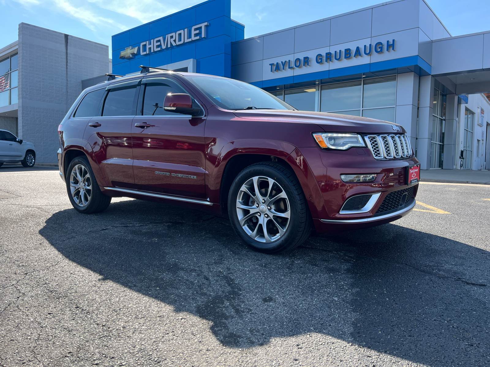 2019 Jeep Grand Cherokee Summit 1