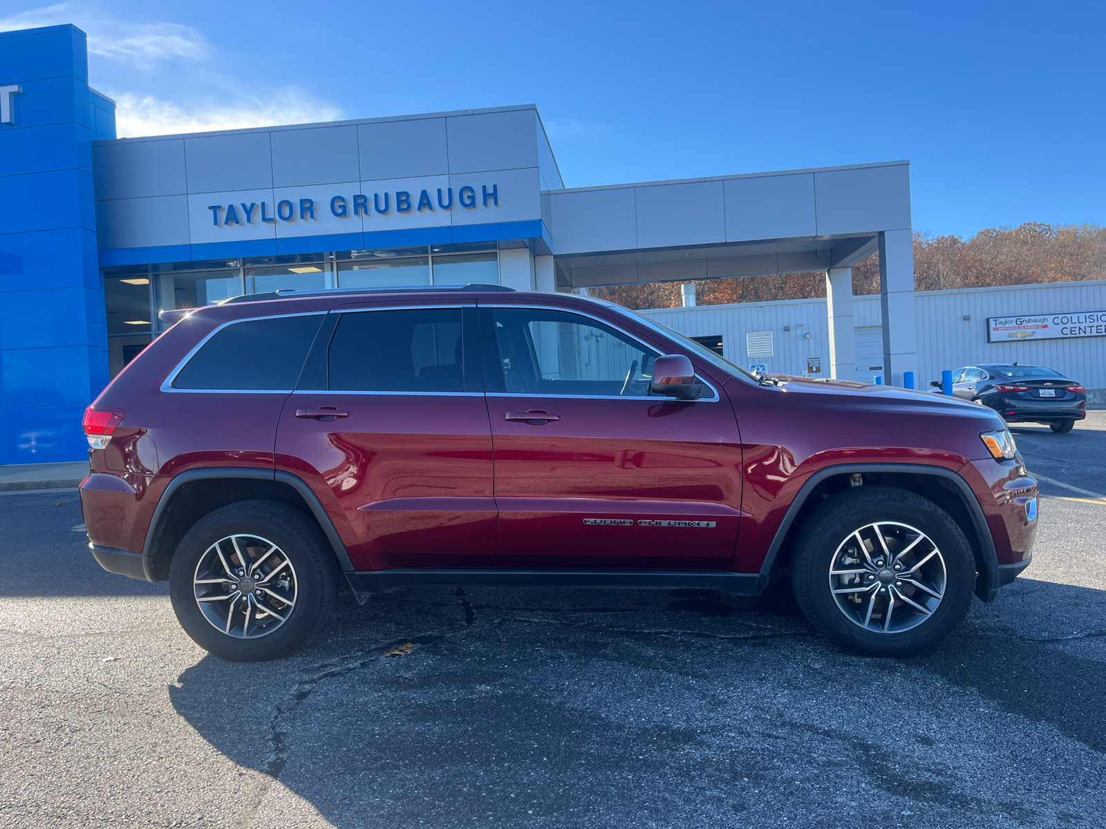 2020 Jeep Grand Cherokee Laredo E 13