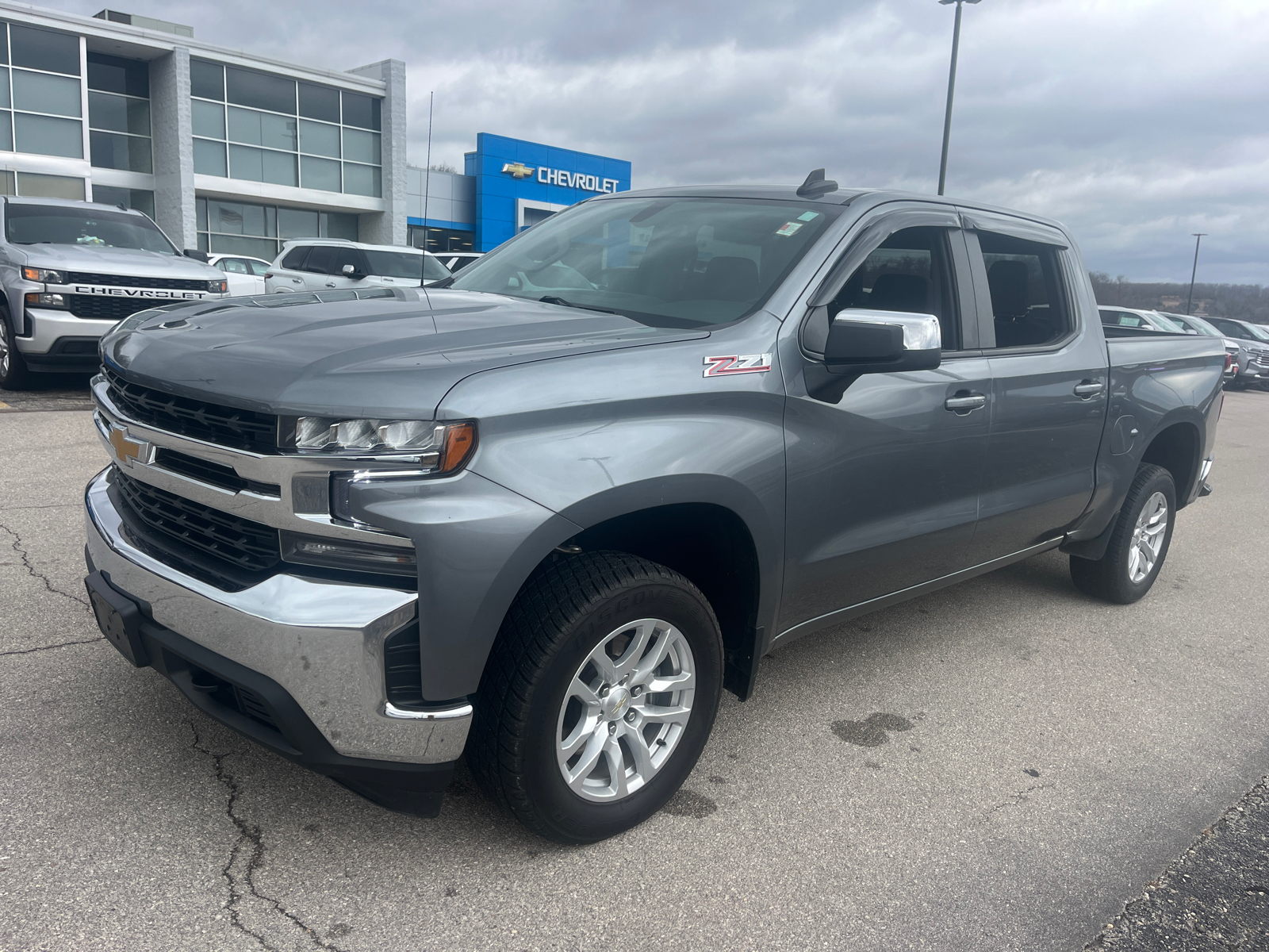 2021 Chevrolet Silverado 1500 LT 3