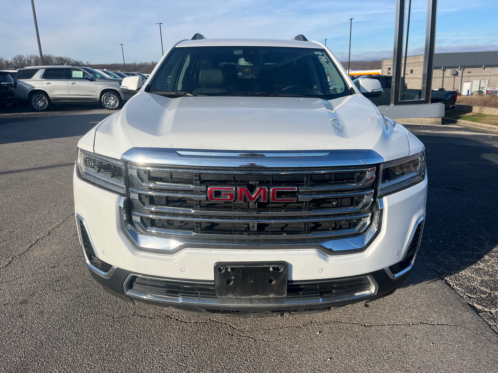 2023 GMC Acadia SLT 2