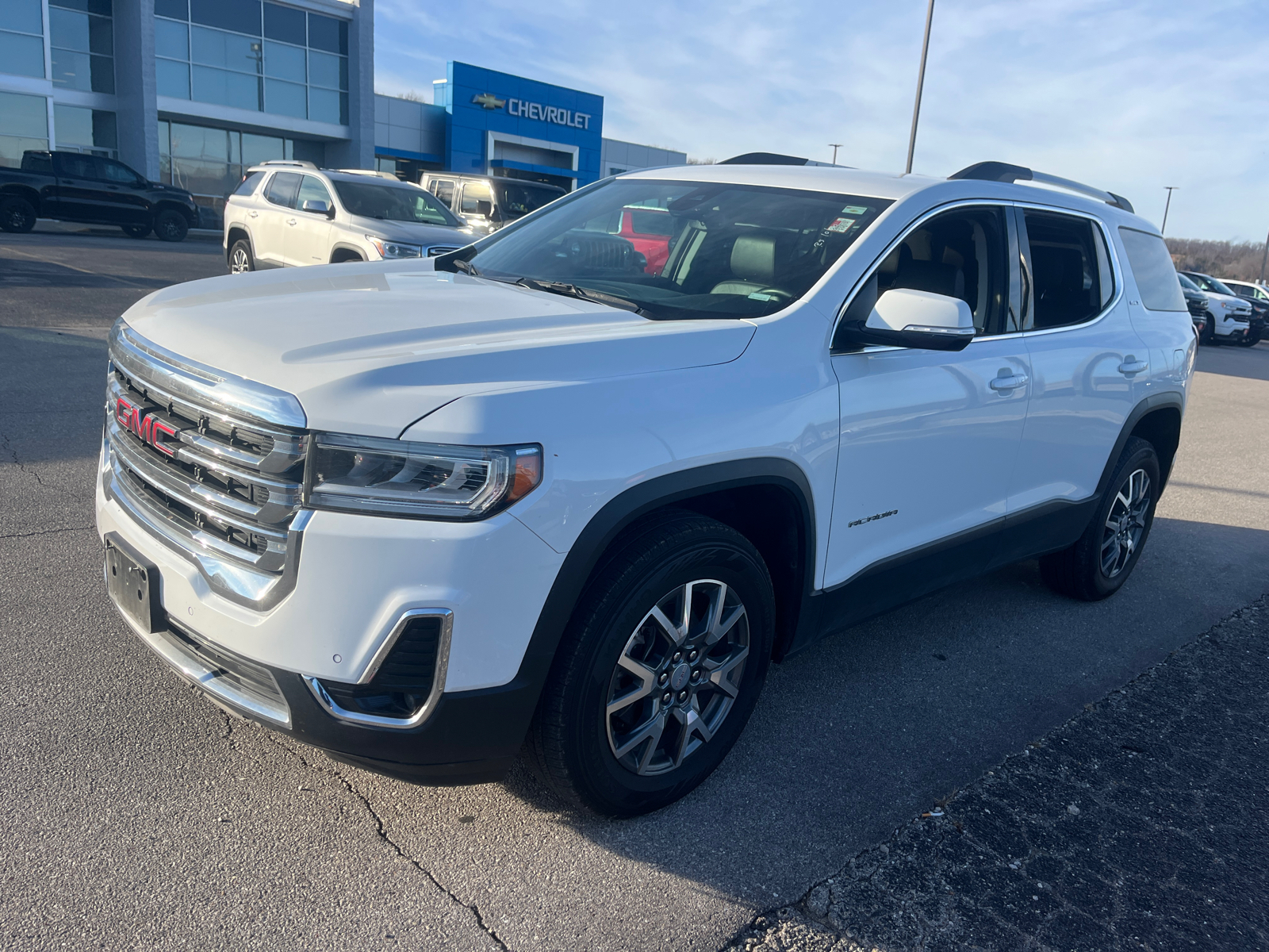 2023 GMC Acadia SLT 3