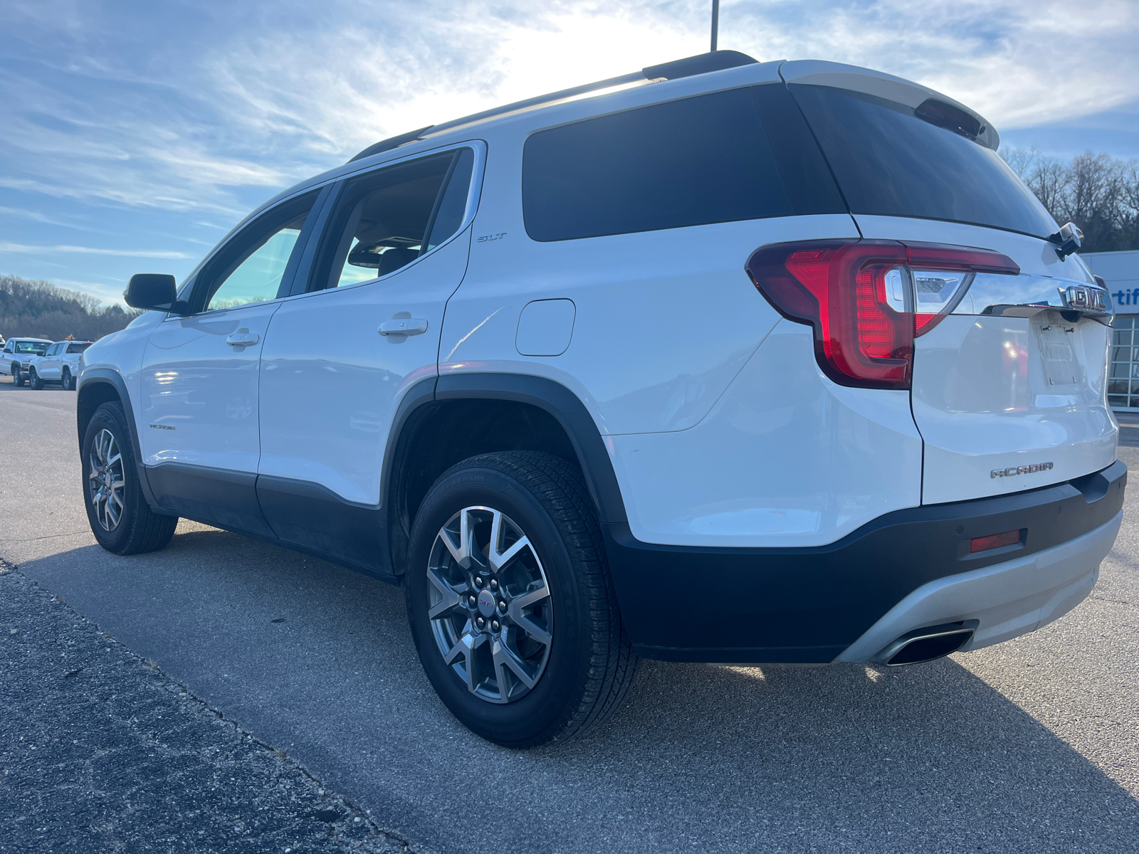 2023 GMC Acadia SLT 5