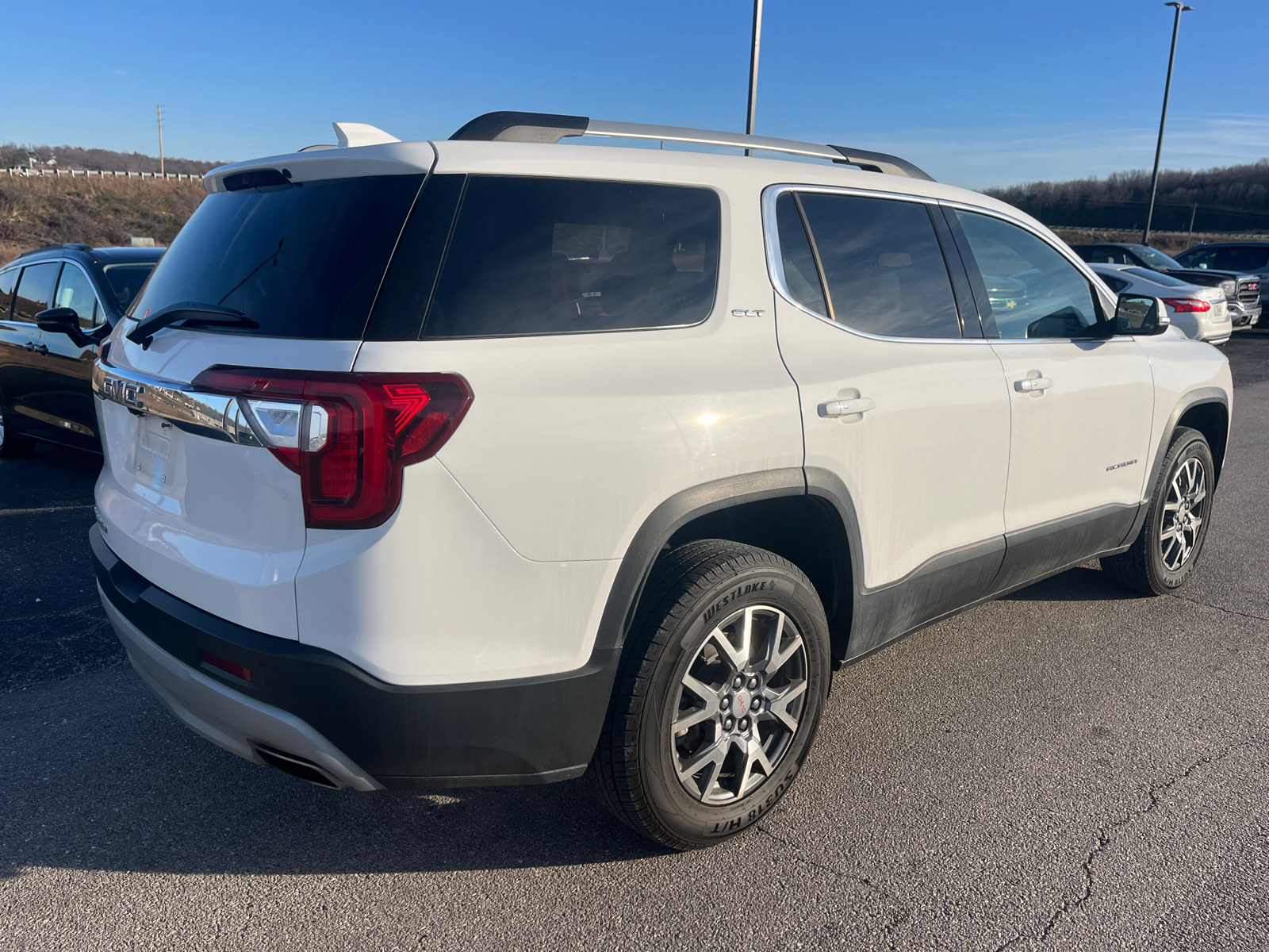 2023 GMC Acadia SLT 7