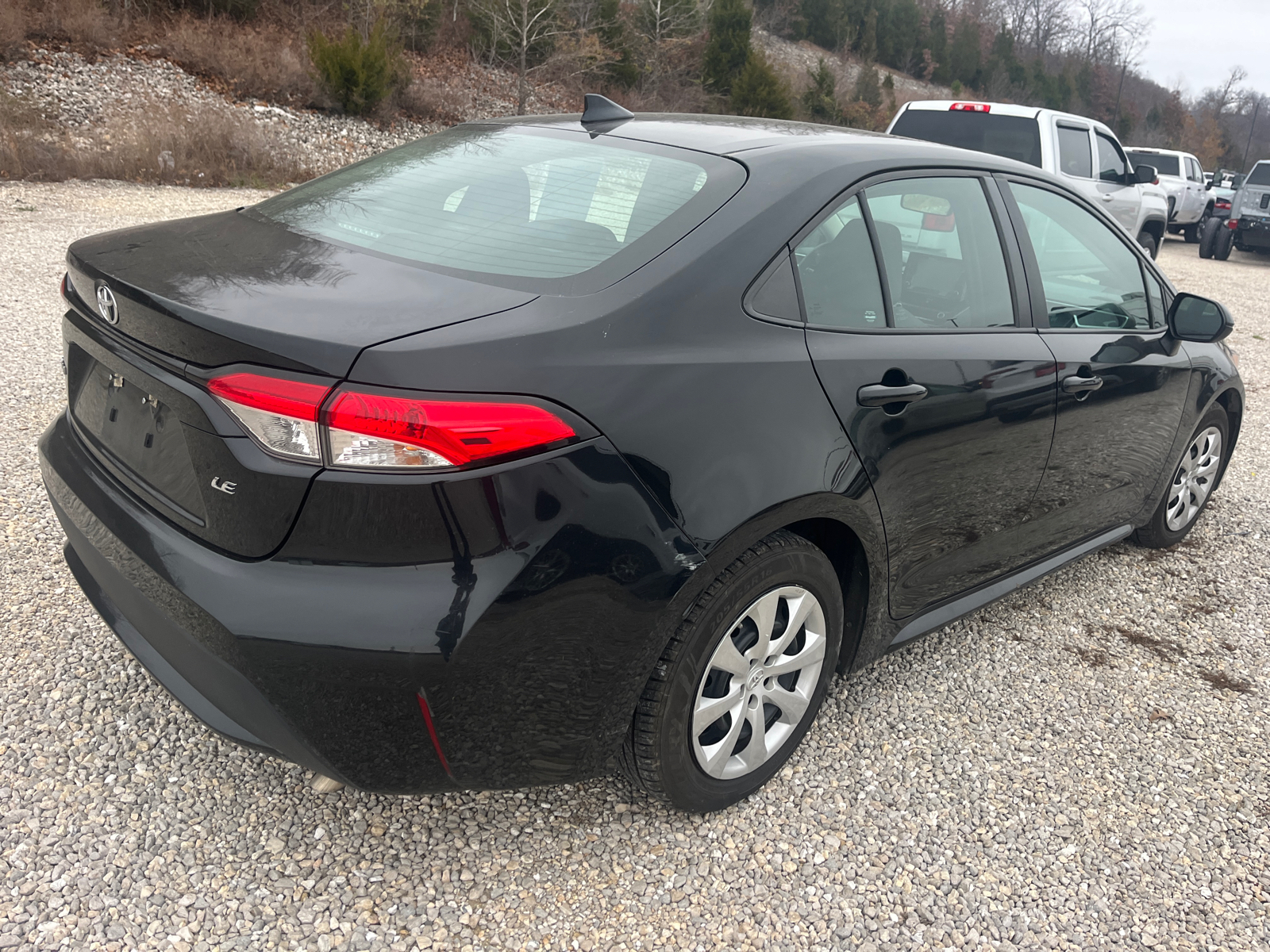 2022 Toyota Corolla LE 4