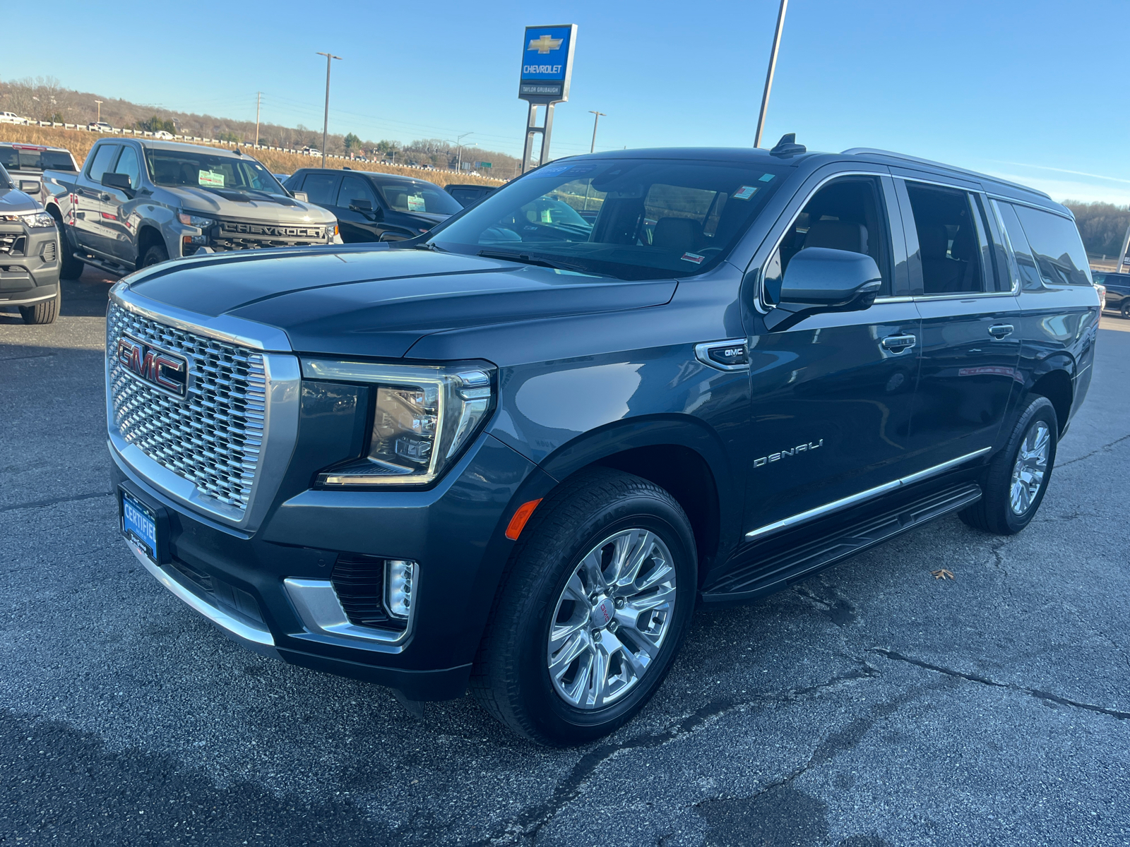 2021 GMC Yukon XL Denali 3