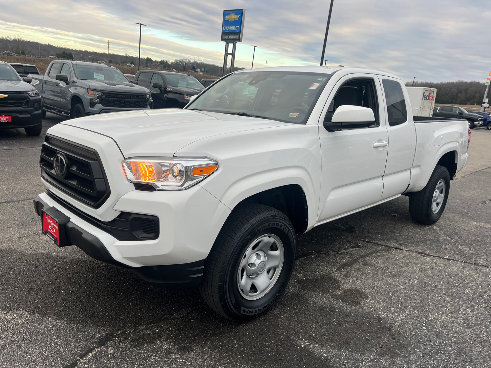 2022 Toyota Tacoma SR 3