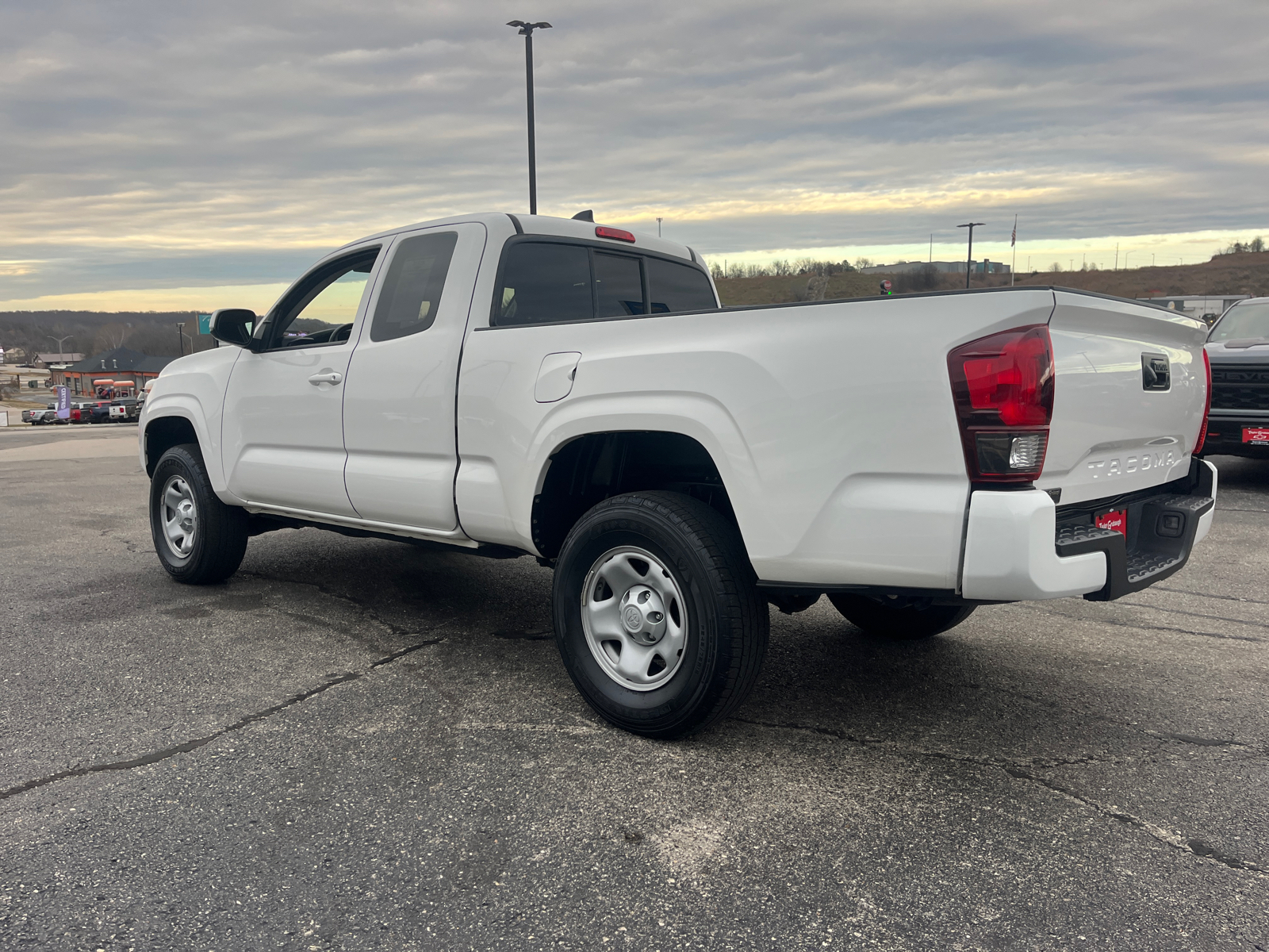 2022 Toyota Tacoma SR 6