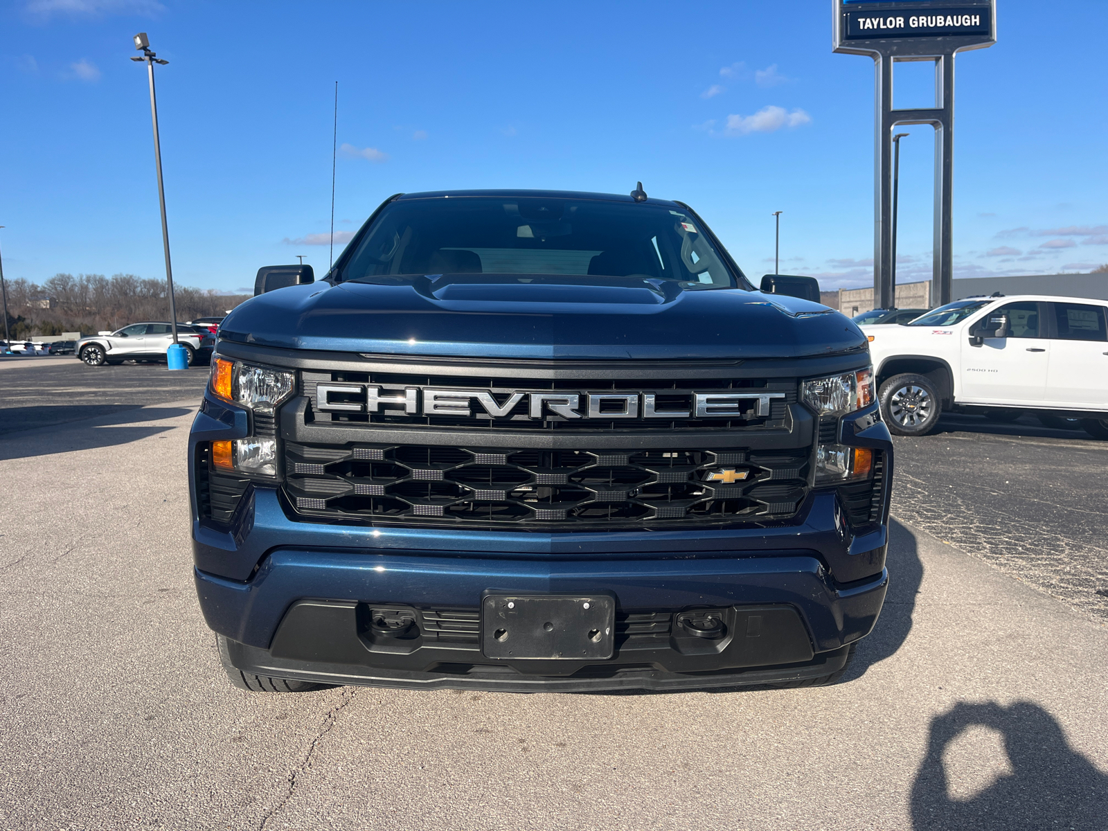 2022 Chevrolet Silverado 1500 Custom 2