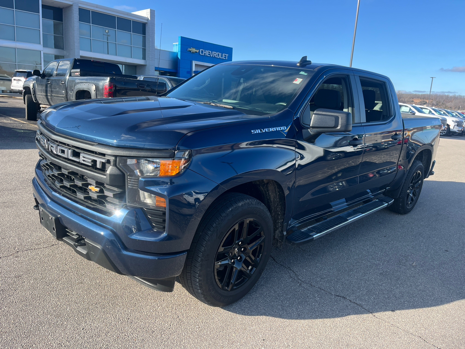 2022 Chevrolet Silverado 1500 Custom 3