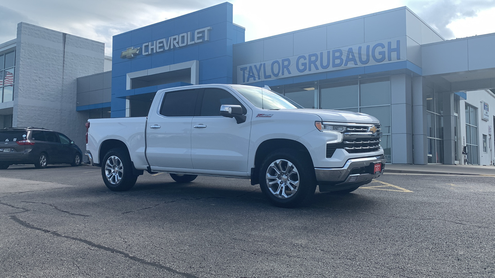 2024 Chevrolet Silverado 1500 LTZ 1