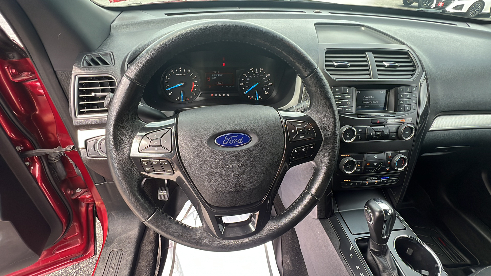 2019 Ford Explorer XLT 27
