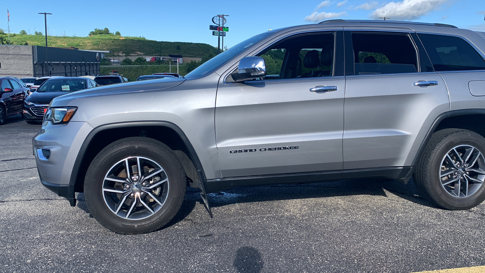 2018 Jeep Grand Cherokee Limited 37