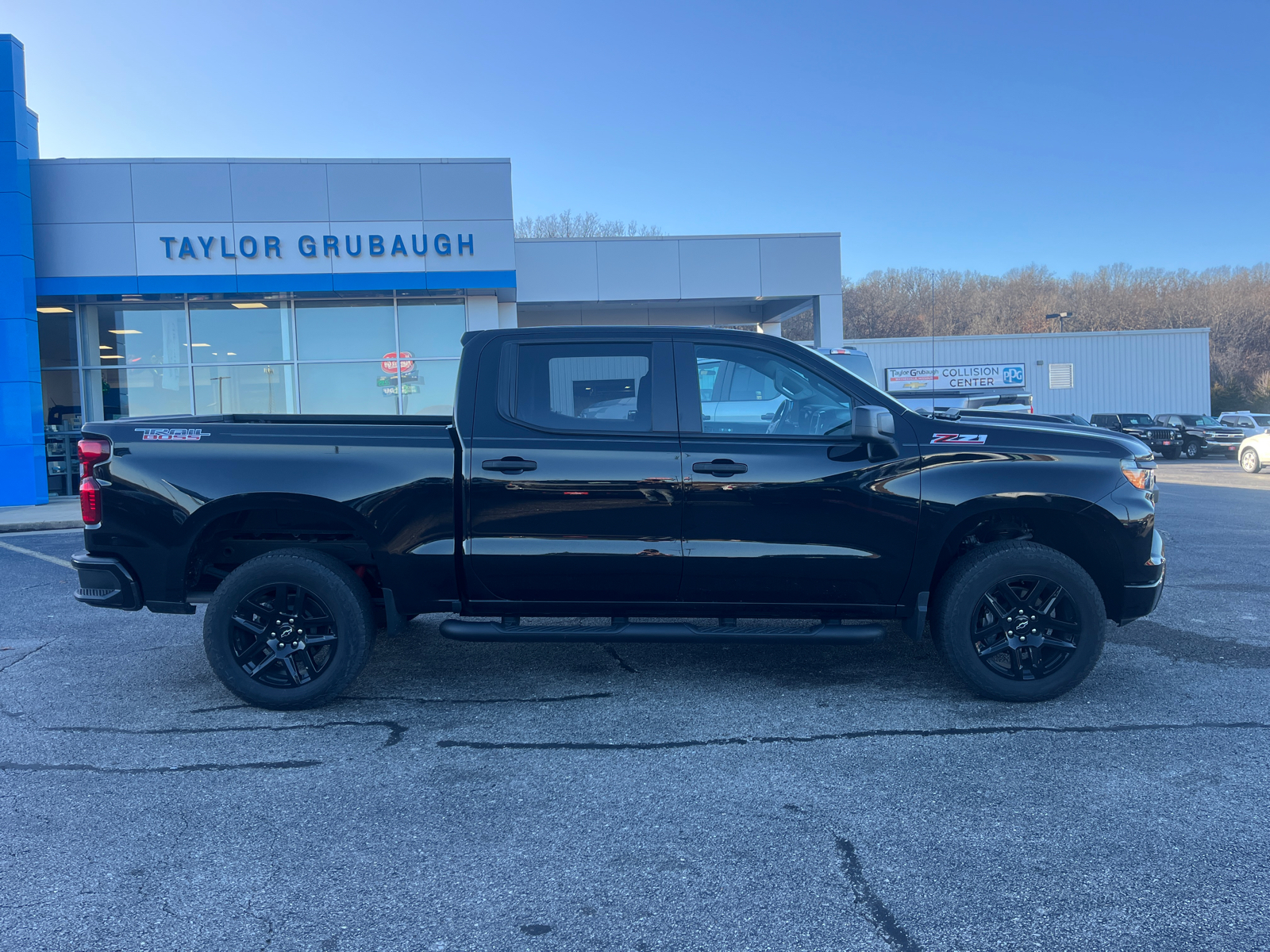 2024 Chevrolet Silverado 1500 Custom Trail Boss 13