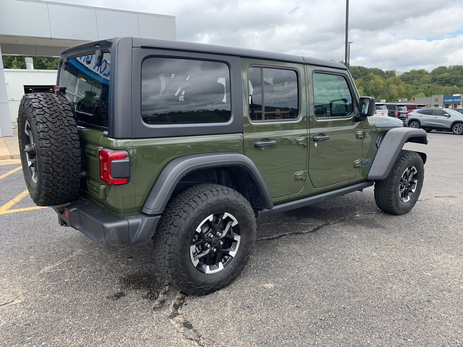 2024 Jeep Wrangler Rubicon 4xe 11