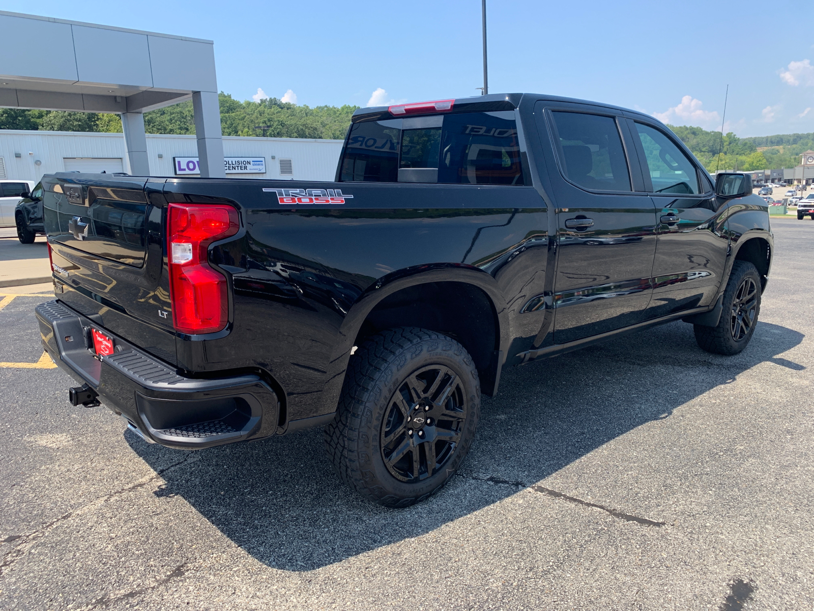 2024 Chevrolet Silverado 1500 LT Trail Boss 8