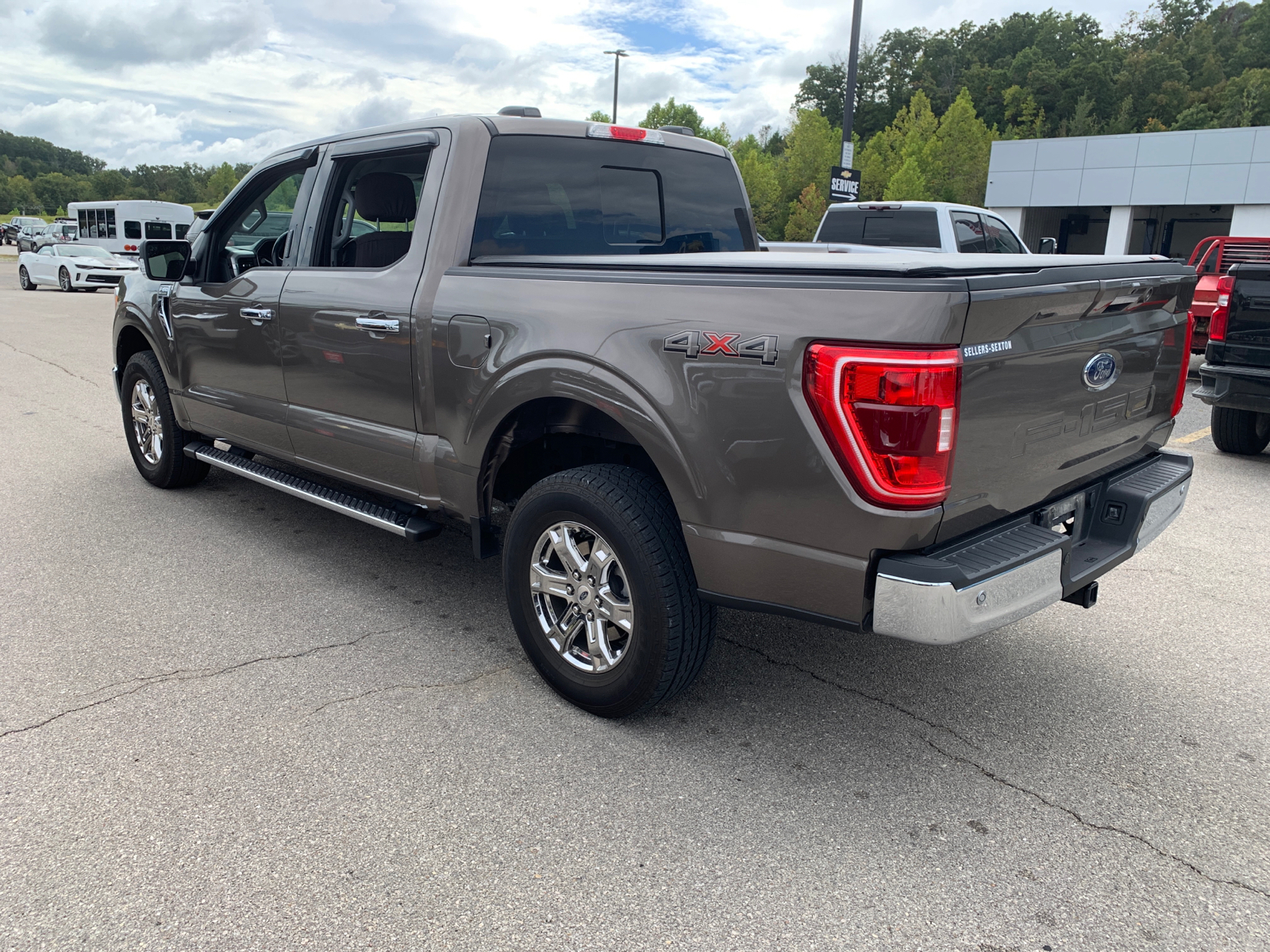 2021 Ford F-150 XLT 4