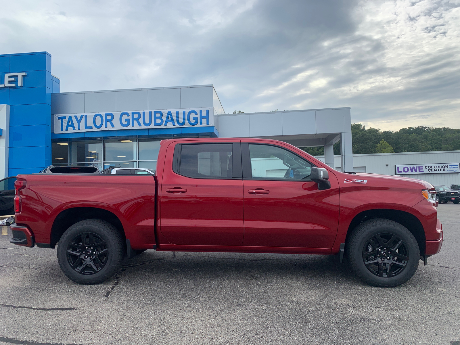 2024 Chevrolet Silverado 1500 RST 13