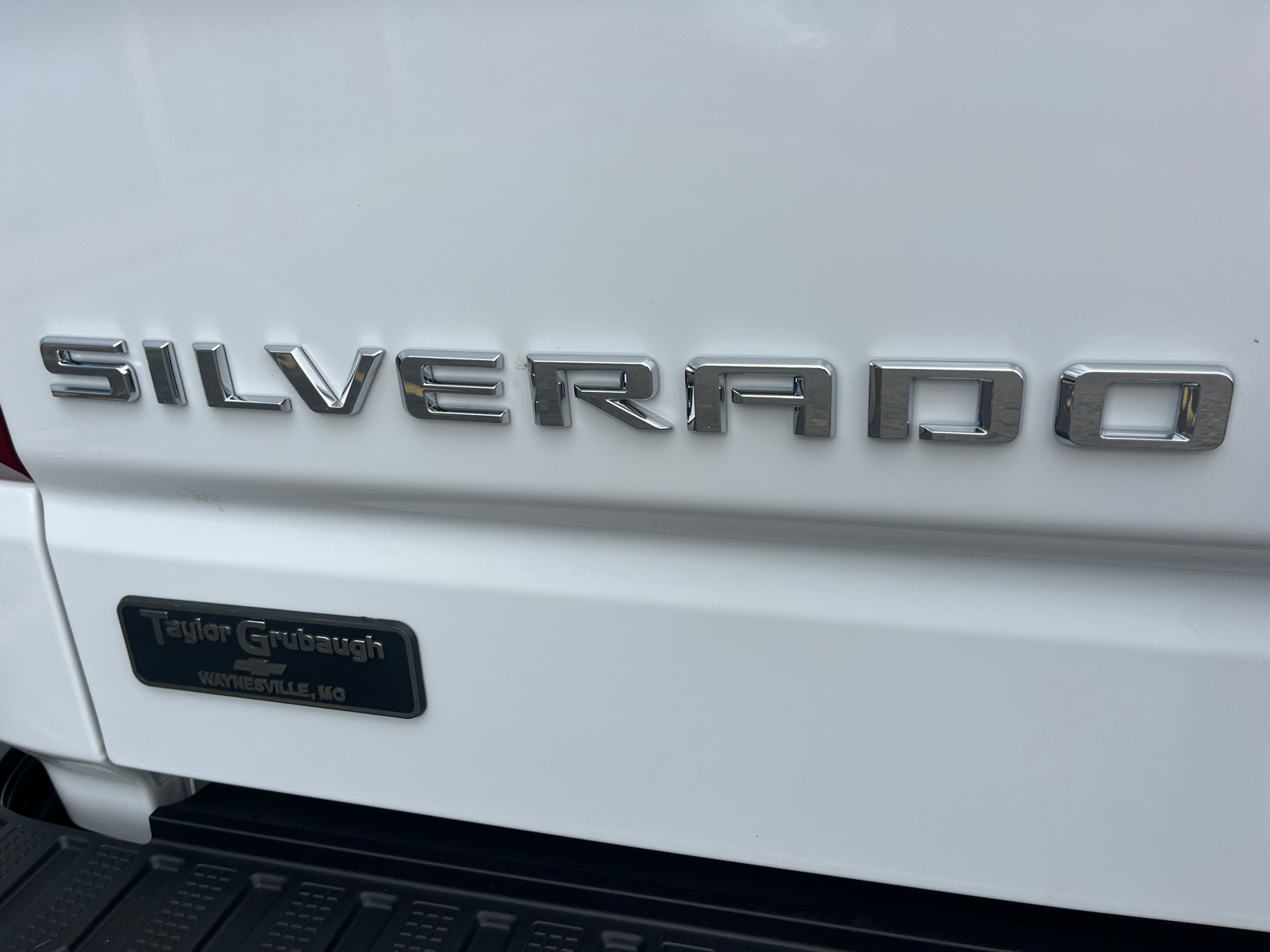 2024 Chevrolet Silverado 1500 LT 8