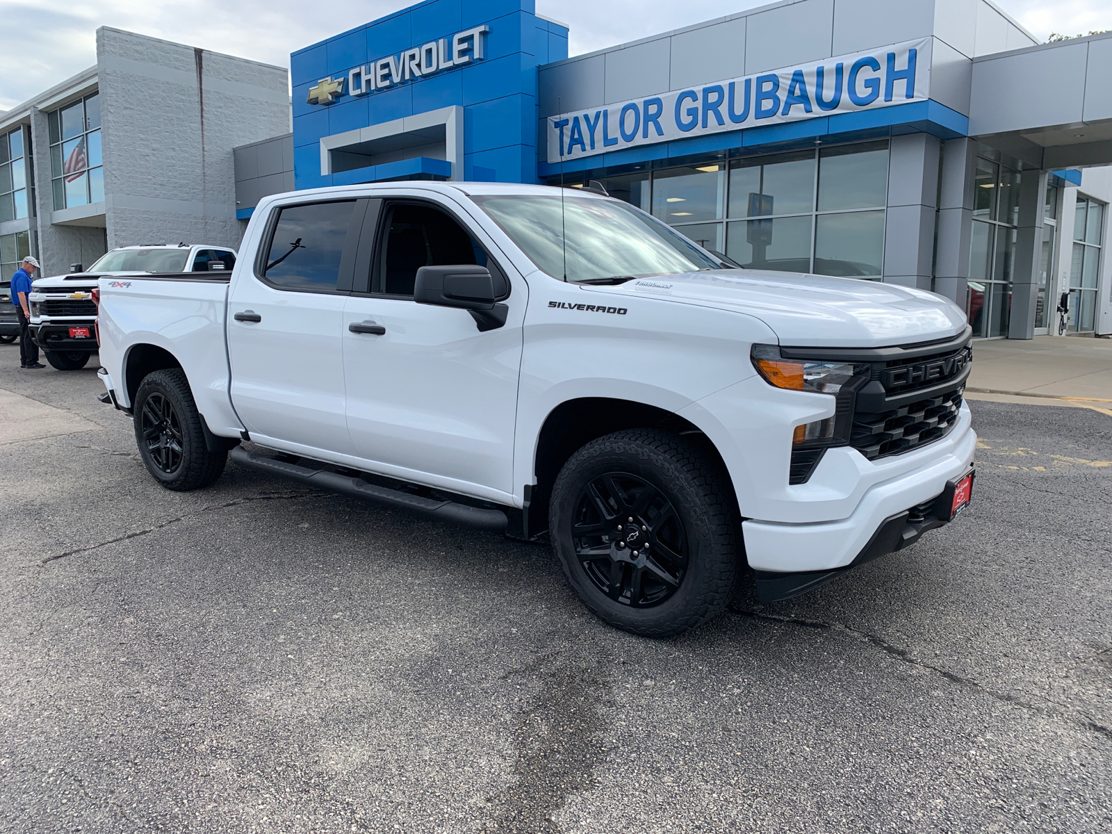 2024 Chevrolet Silverado 1500 Custom 1