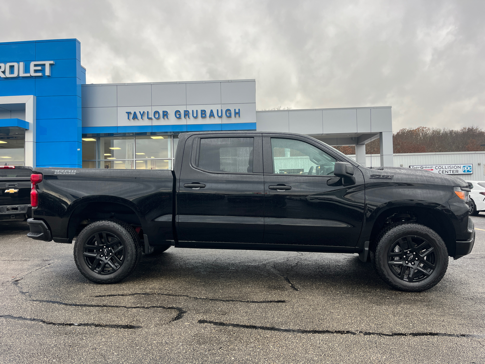 2024 Chevrolet Silverado 1500 Custom Trail Boss 12