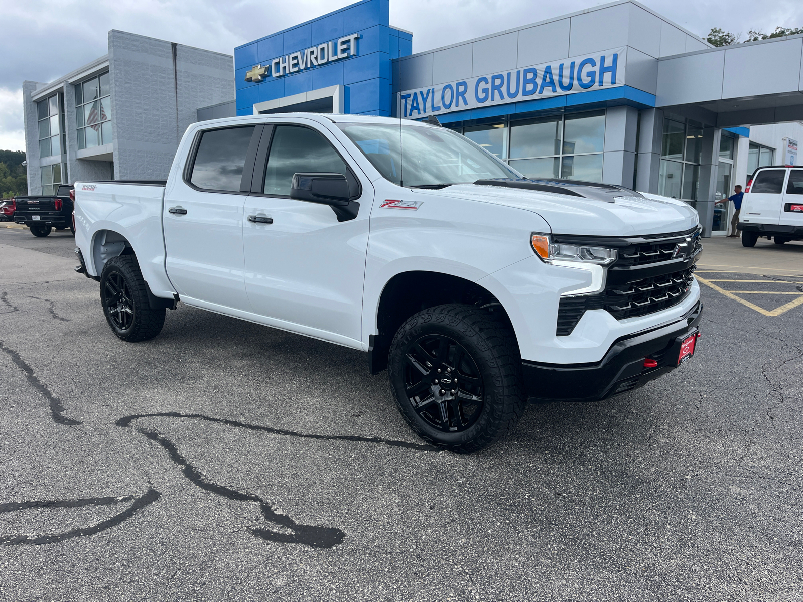 2024 Chevrolet Silverado 1500 LT Trail Boss 1