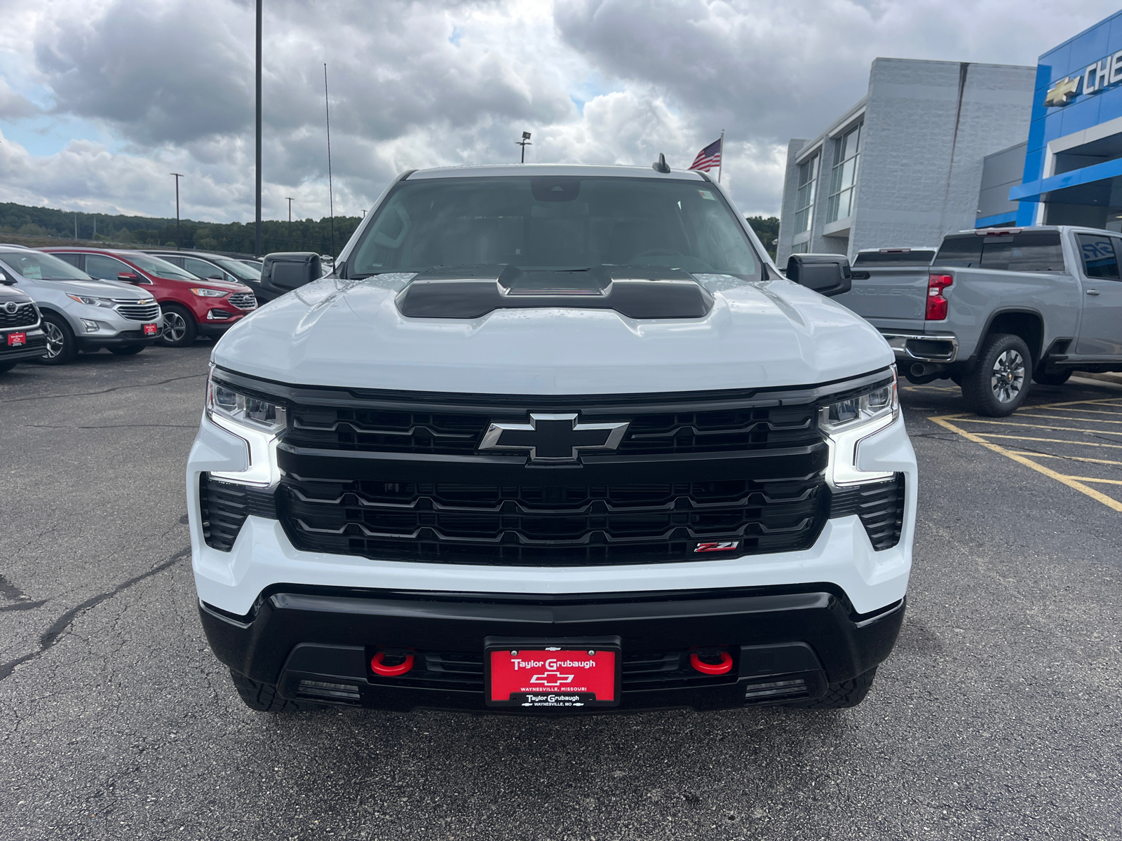 2024 Chevrolet Silverado 1500 LT Trail Boss 2