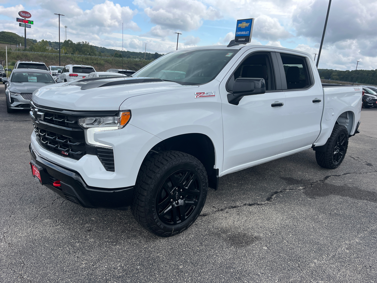 2024 Chevrolet Silverado 1500 LT Trail Boss 3