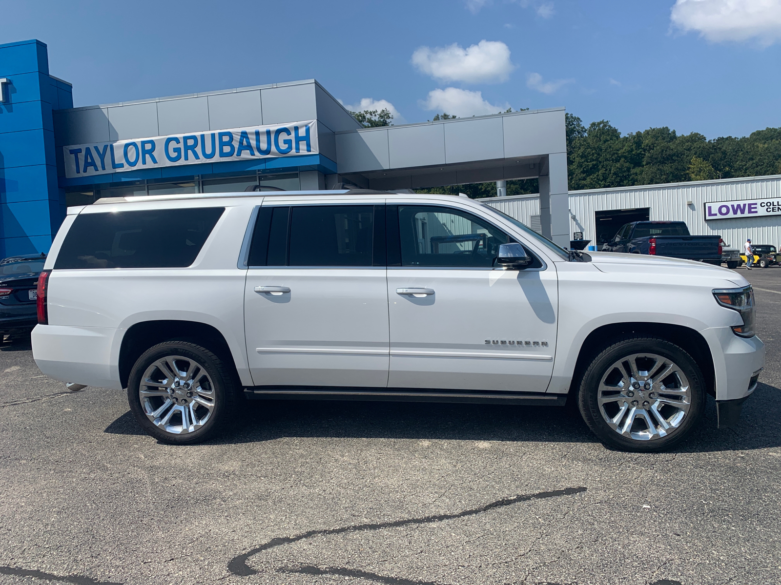 2020 Chevrolet Suburban Premier 13