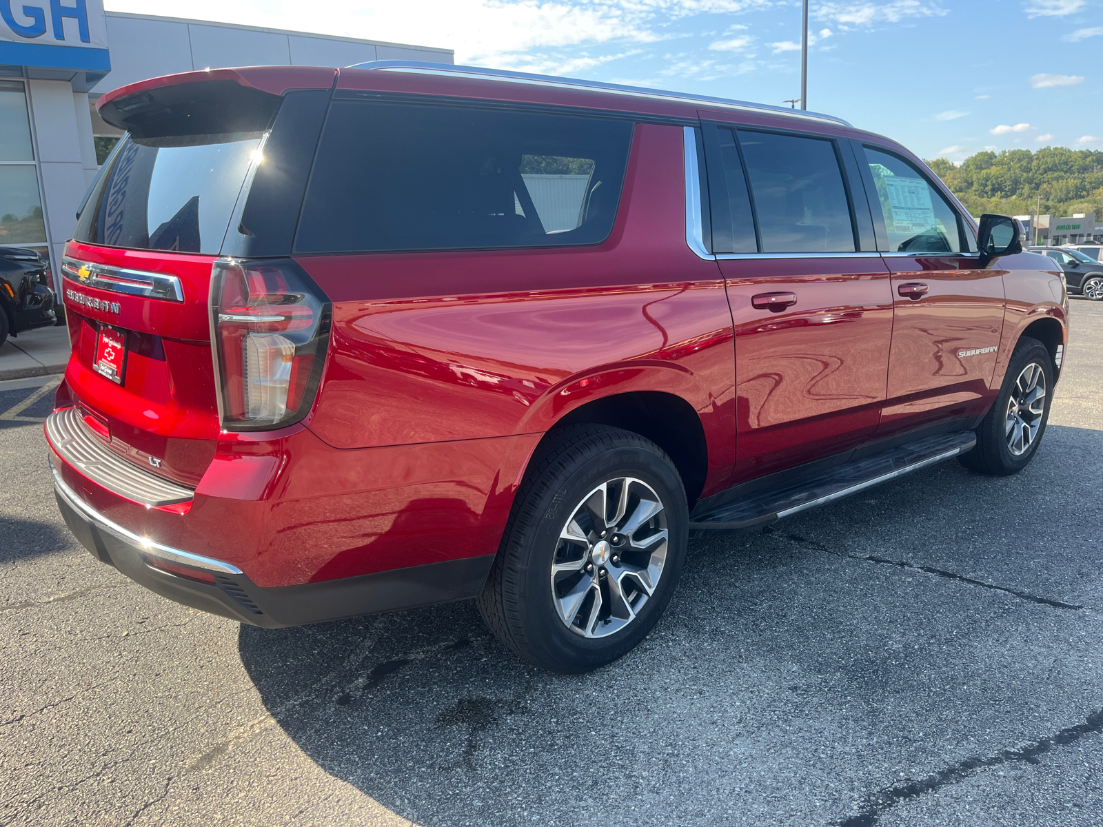 2024 Chevrolet Suburban LT 12